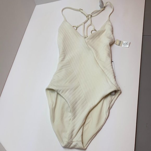 NWT L Space Monica White One Piece swimsuit - Picture 3 of 5